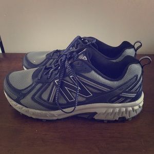 New Balance 410v5 Trail Running Shoes, size 10